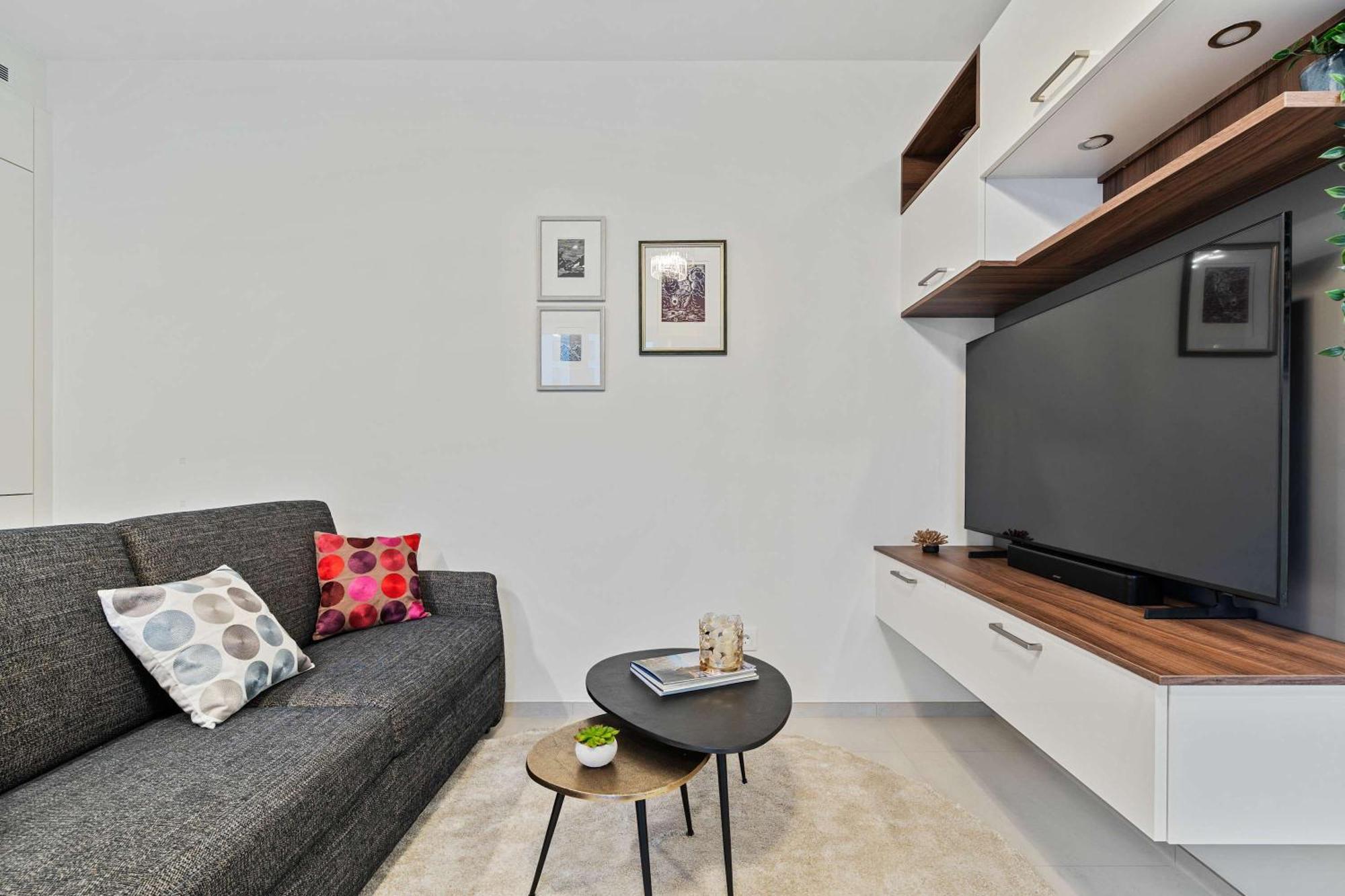 Stylish With Balcony Wifi & Free Parking * Luxembourg